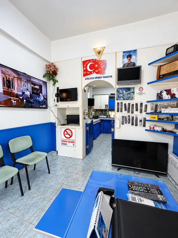 Ön bürodan atölyeye bakış